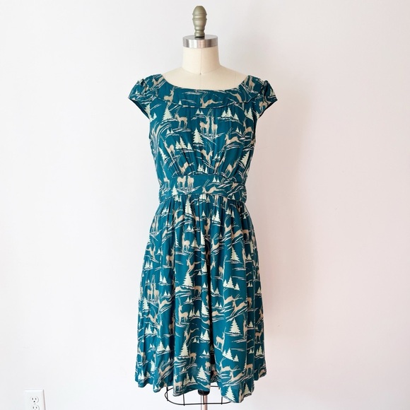 Modcloth Dresses & Skirts - Emily & Fin Rachel Dress in Deer, Modcloth "Day After Day" Soft Holiday Dress
